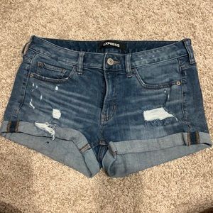 Express distressed relaxed low rise shorties